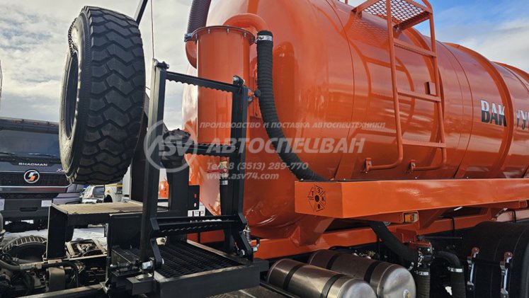 Автоцистерна вакуумная МВ-15 на шасси SHACMAN SX32586V385 6Х6 5