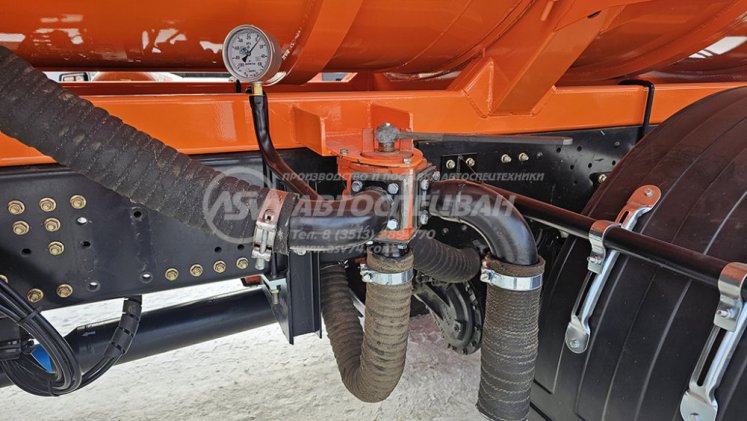 Автоцистерна вакуумная МВ-15 на шасси SHACMAN SX32586V385 6Х6 7
