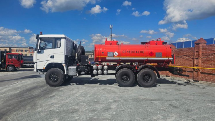 Автотопливозаправщик АТЗ-12/2 Shacman X3000 6х6 (односкатная ошиновка) 3