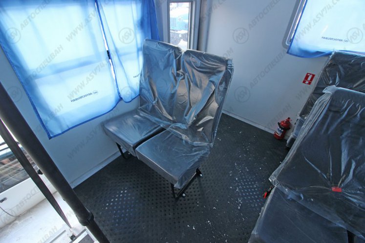 Фото: Вахтовый автобус с бортовой платформой и КМУ ИМ-55. КАМАЗ 43118-3027-50, 8 мест