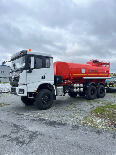 Фото: Автотопливозаправщик АТЗ-18 Shacman X3000 6х6 (односкатная ошиновка)
