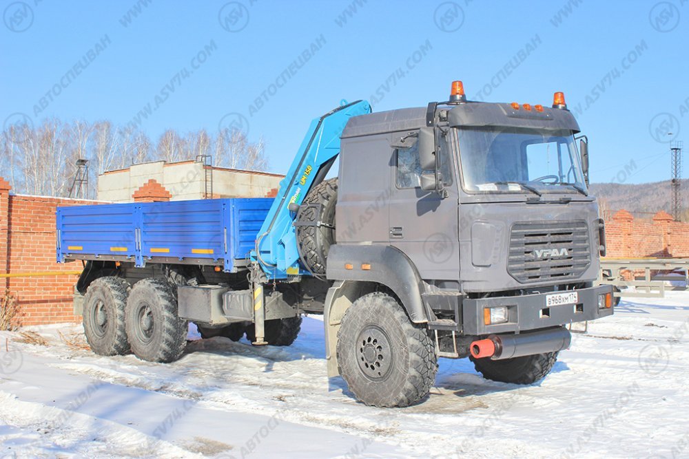 Урал 4320 Бескапотный