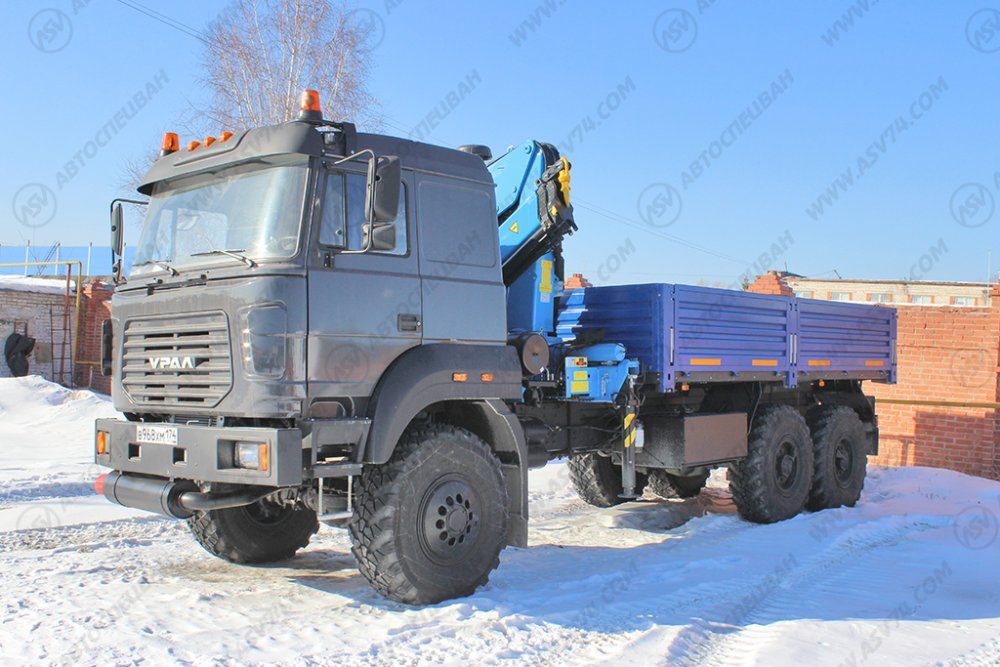Урал 4320 Бескапотный