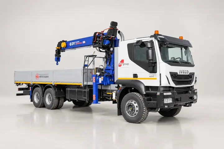 Бортовой автомобиль IVECO-AMT 633943 с КМУ DONGYANG SS1956