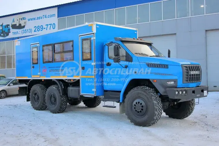 Вахтовый автобус с грузовым отсеком Урал NEXT 4320-6952-74 (Е5) Г38, 16 мест фото 2