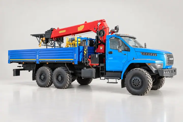 Бортовой автомобиль Урал 4320 NEXT (капотный) с КМУ IT-200 (тросовый)