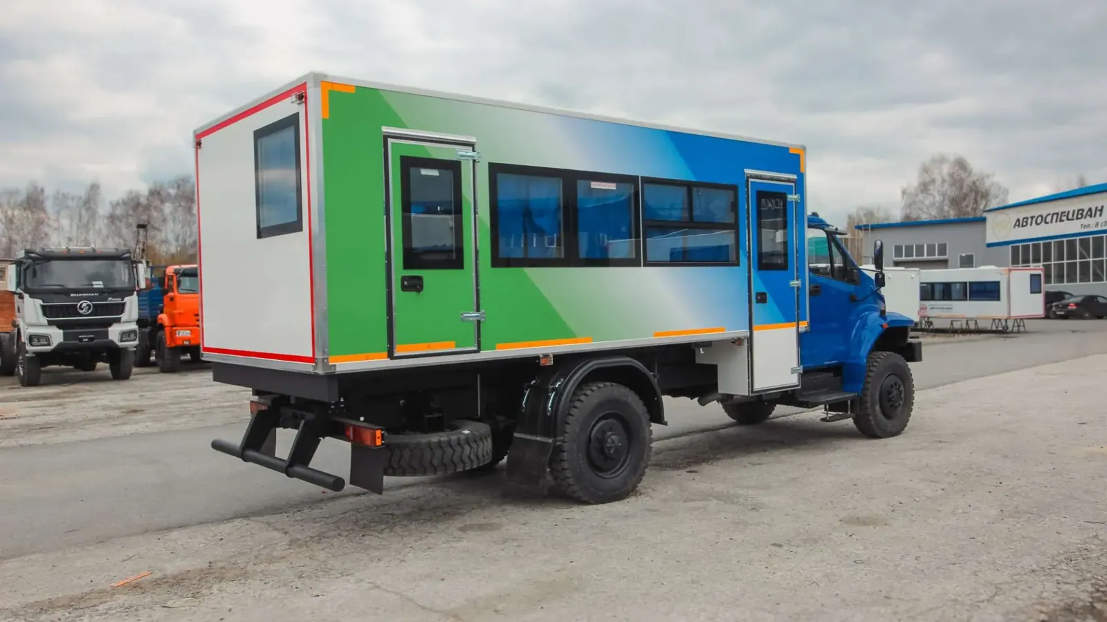 Вахтовый автобус Урал-80 43206-6912-67 4x4, 24 места фото 6