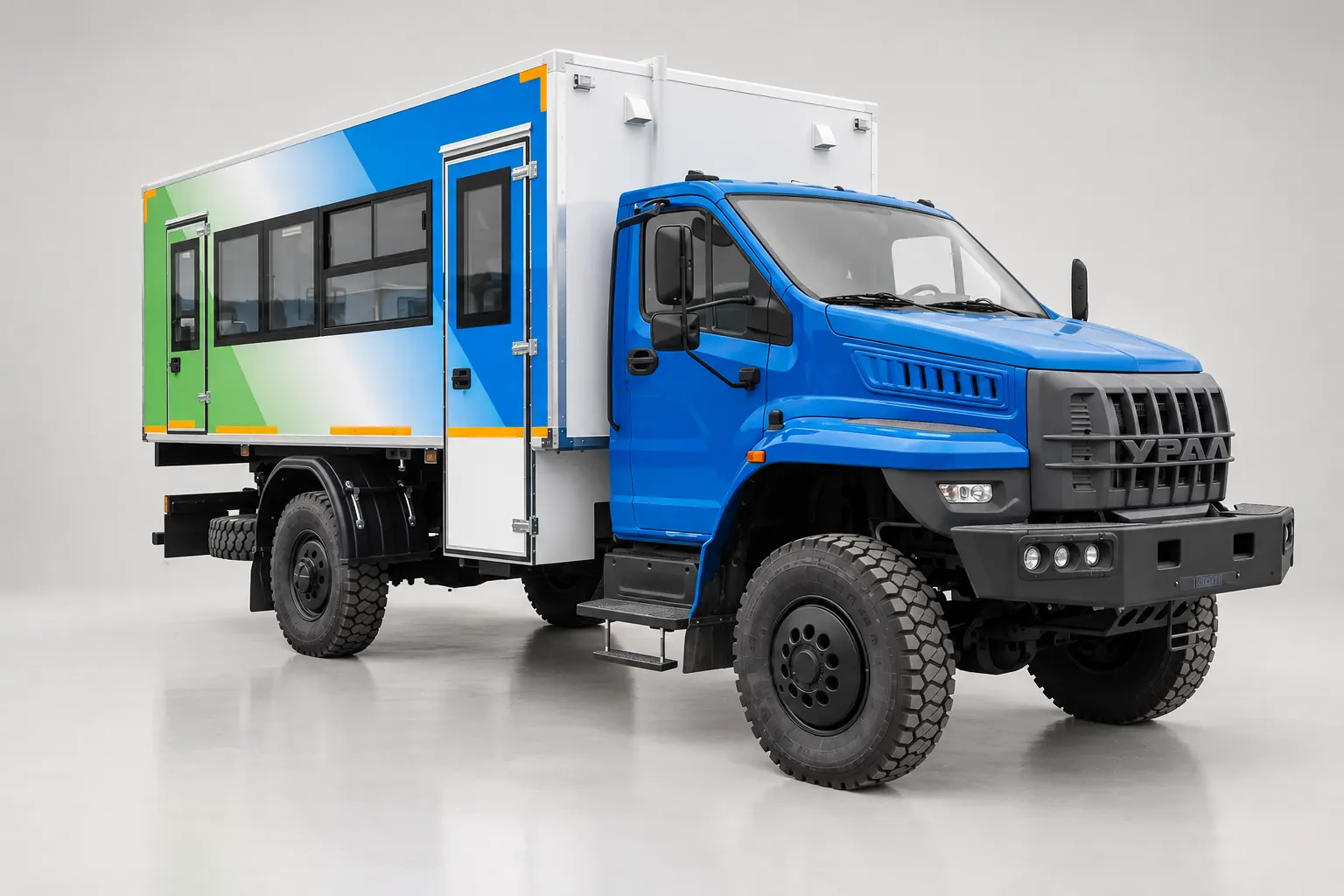 Вахтовый автобус Урал-80 43206-6912-67 4x4, 24 места фото 1
