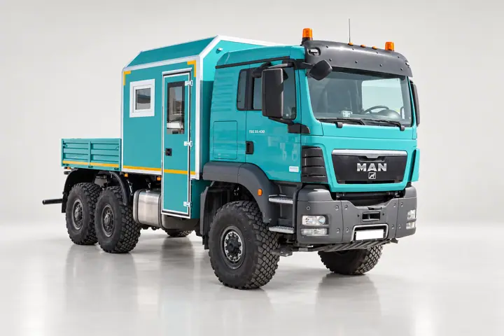 Грузопассажирский автомобиль на шасси MAN TGS 33.430 6x6 BBS c КМУ ИМ-95