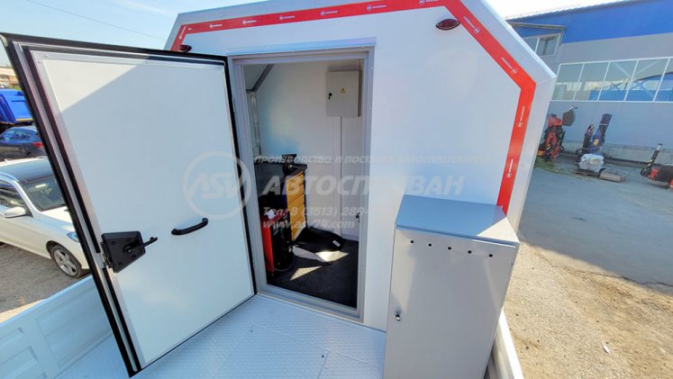 Агрегат ремонта и обслуживания качалок АРОК Камаз 43118-3027-50 с КМУ AmcoVeba 815/2S 4