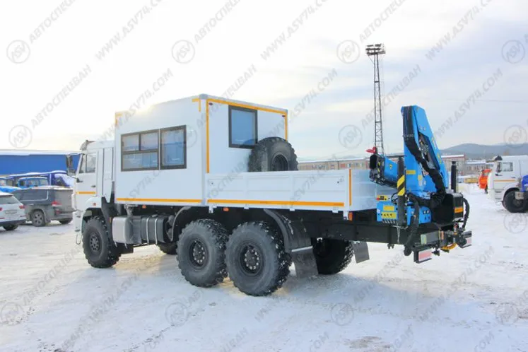 Вахтовый автобус с бортовой платформой и КМУ ИМ-55. КАМАЗ 43118-3027-50, 8 мест 5