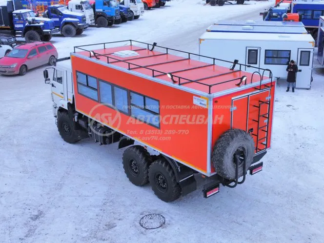 Вахтовый автобус Камаз 43118-3012-48, 20 мест с грузовым отсеком 3