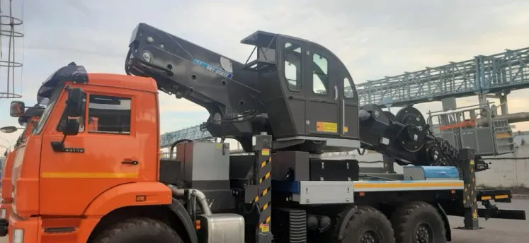 Автогидроподъемник HORYOHG SKY450SF на шасси КамАЗ-43118 1