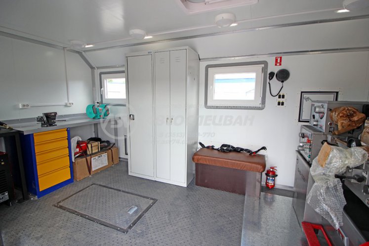 Агрегат ремонта и обслуживания качалок АРОК Камаз 43118-50 с КМУ AmcoVeba 815/2S 5