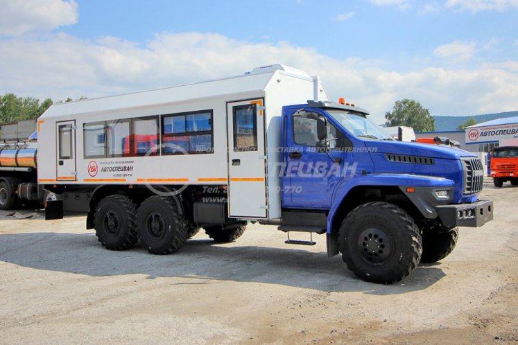 Вахтовый автобус Урал NEXT 4320-6952-72 (Е5) Г38, 24 места. Грузовой отсек 0