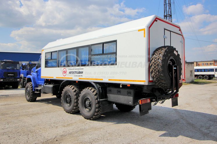 Вахтовый автобус Урал NEXT 4320-6952-72 (Е5) Г38, 24 места. Грузовой отсек 2