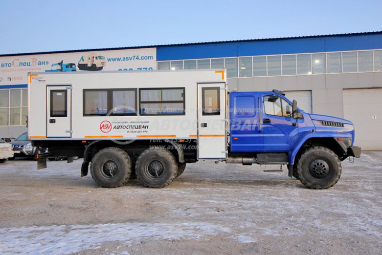 Вахтовый автобус Урал NEXT 4320-6952-72 (Е5) Г38 спальное место, 20 мест 1