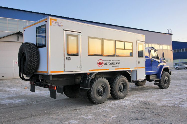Вахтовый автобус Урал NEXT 4320-6952-72 (Е5) Г38 спальное место, 20 мест 2