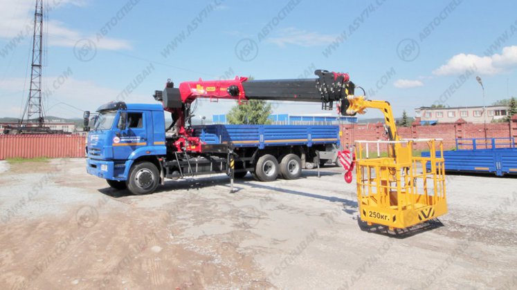 Бортовой автомобиль КАМАЗ 65117-3010-48 с КМУ ИТ-200 1