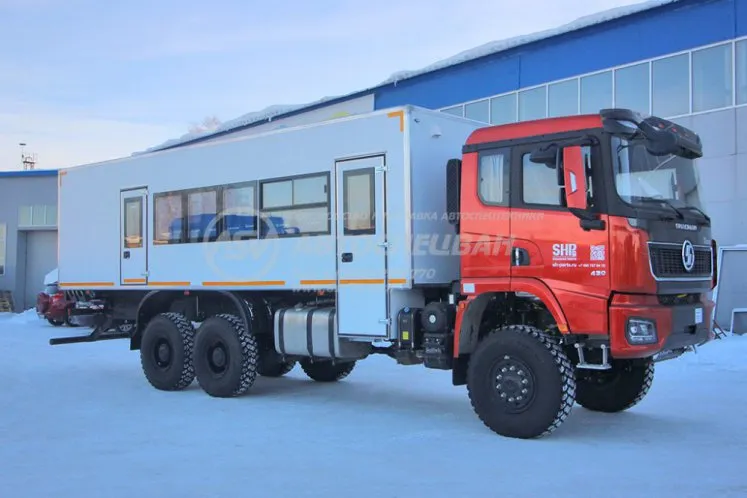 Вахтовый автобус Shacman X3000, 24 места с грузовым отсеком 0
