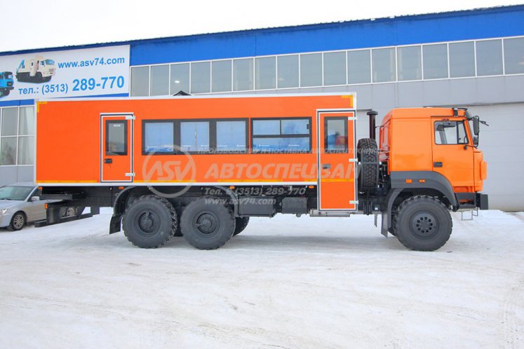 Вахтовый автобус Урал 4320-4971-80, 24 места с грузовым отсеком 1