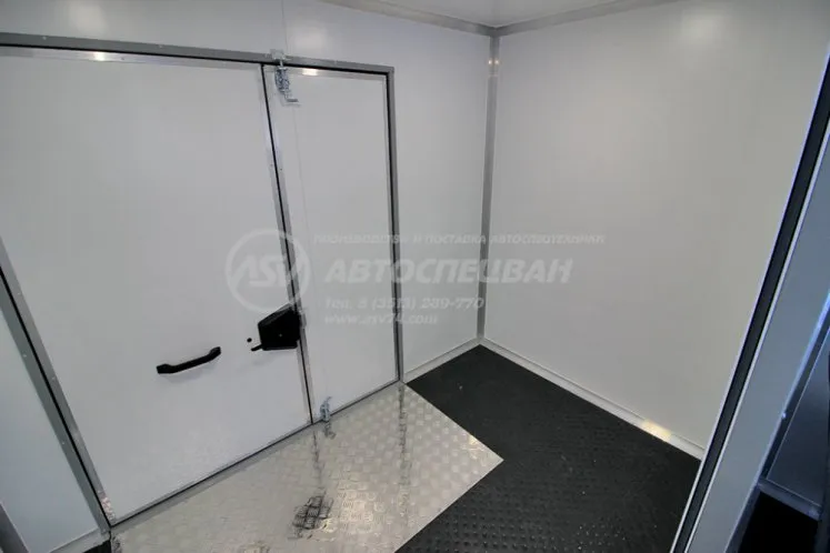 Вахтовый автобус Урал 4320-4971-80, 24 места с грузовым отсеком 10