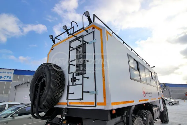 Вахтовый автобус КАМАЗ 43118-3027-50, 20 мест с грузовым отсеком 5