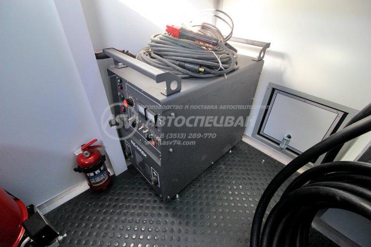 Маслостанция КАМАЗ 43118-3027-50 с КМУ ИМ-180 (Люлька) 9