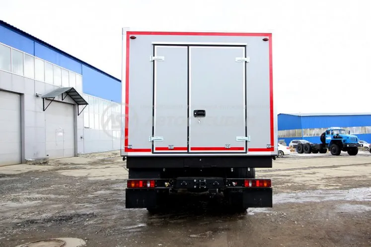 Вахтовый автобус Урал 4320-4971-80, 28 мест с грузовым отсеком 4