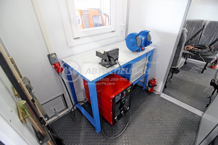 Передвижная мастерская ПАРМ с КМУ ИМ-20 на шасси Камаз 43118-3027-50 5