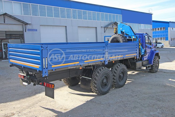 Бортовой автомобиль Урал 4320 NEXT (капотный) с КМУ ИМ-150 3