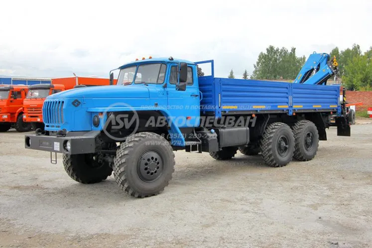 Бортовой автомобиль Урал 4320 (капотный) с КМУ ИМ-95 на заднем свесе рамы 2