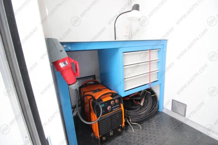 Агрегат для ремонта и обслуживания качалок АРОК КамАЗ 43118-3027-50 с КМУ ИМ-150 14