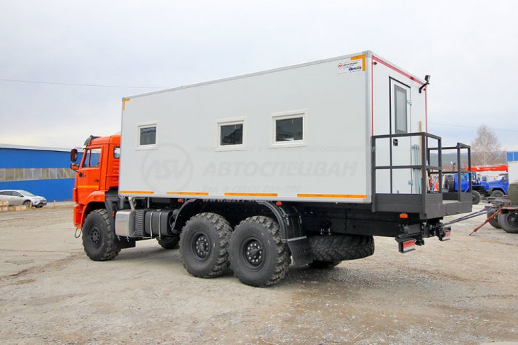 Передвижная столовая (14 мест) на шасси КамАЗ 43118-3027-50 3