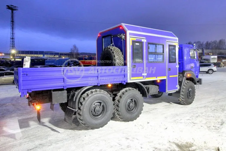 Вахтовый автобус Урал 4320-4152-81Е5, 8 мест с бортовой платформой 5