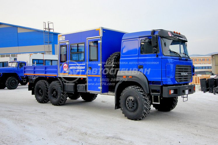 Вахтовый автобус Урал 4320-4971-80, 8 мест с грузовой платформой 0