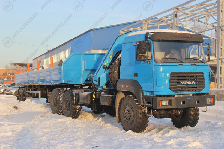 Седельный тягач Урал 44202-3511-82 (бескапотный) с КМУ ИМ-150 0