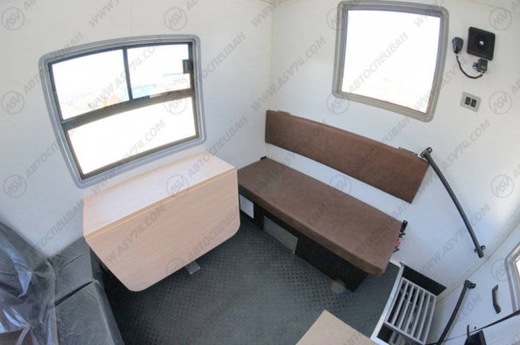 Транспортно-бытовой автомобиль ТБМ Урал 4320-1112-71М с бортовой платформой 4