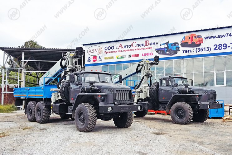 Бортовой автомобиль Урал 4320 (капотный) с КМУ ИФ-300 0
