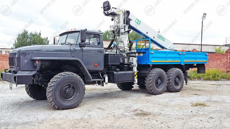 Бортовой автомобиль Урал 4320 (капотный) с КМУ ИФ-300 1