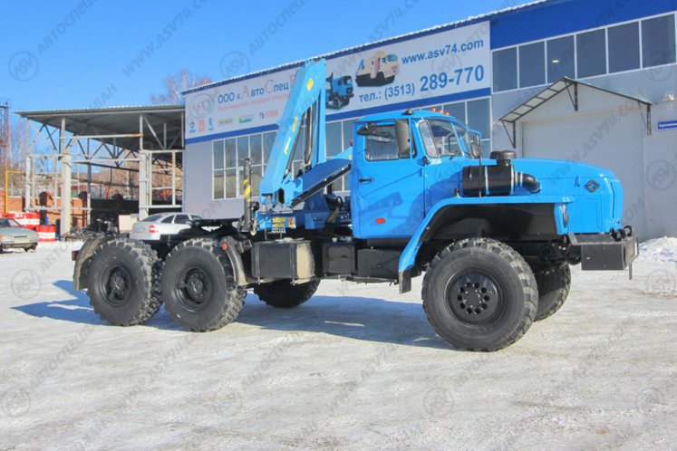 Седельный тягач Урал 44202-60М с КМУ ИМ-50 0