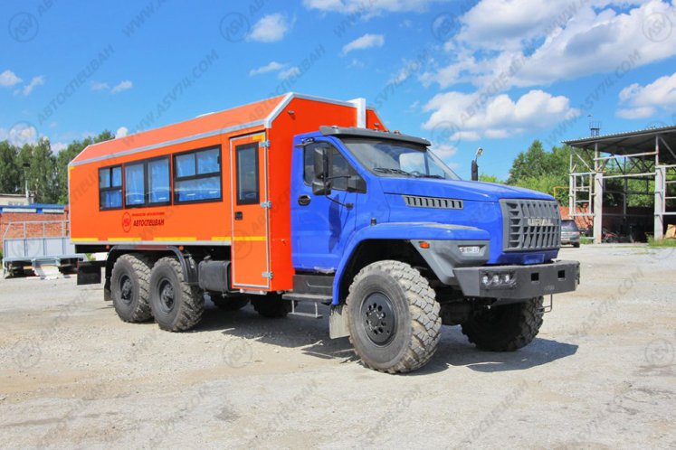 Вахтовый автобус с грузовым отсеком Урал NEXT4320-6952-72 (Е5) Г38, 20 мест 0