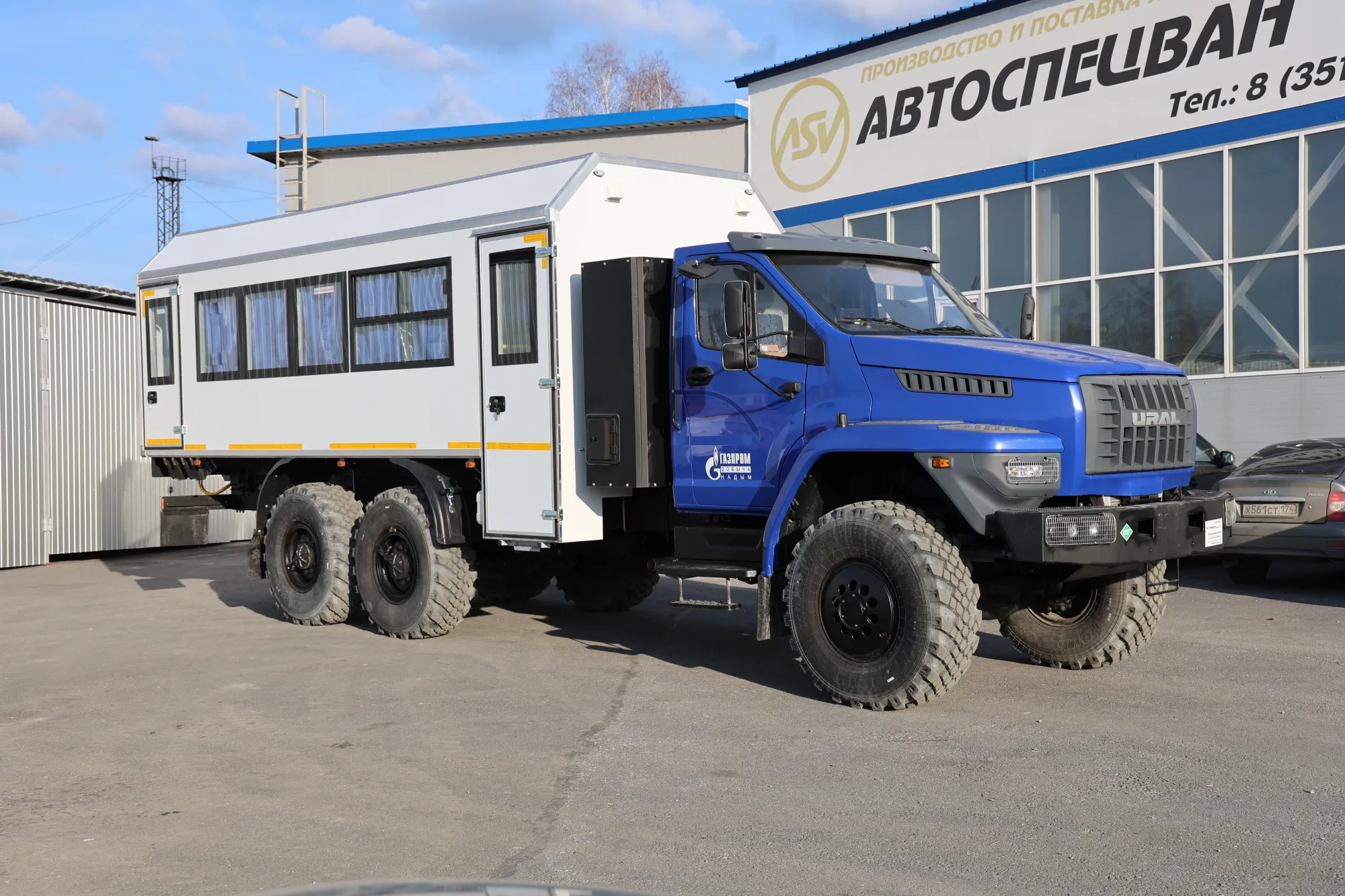 Вахтовый автобус на газовом шасси Урал 4320-18, 26 мест 0