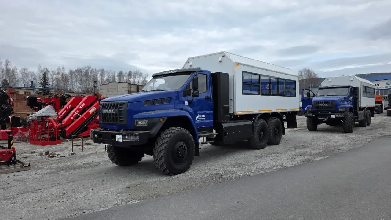 Вахтовый автобус на газовом шасси Урал 4320-18, 26 мест 1