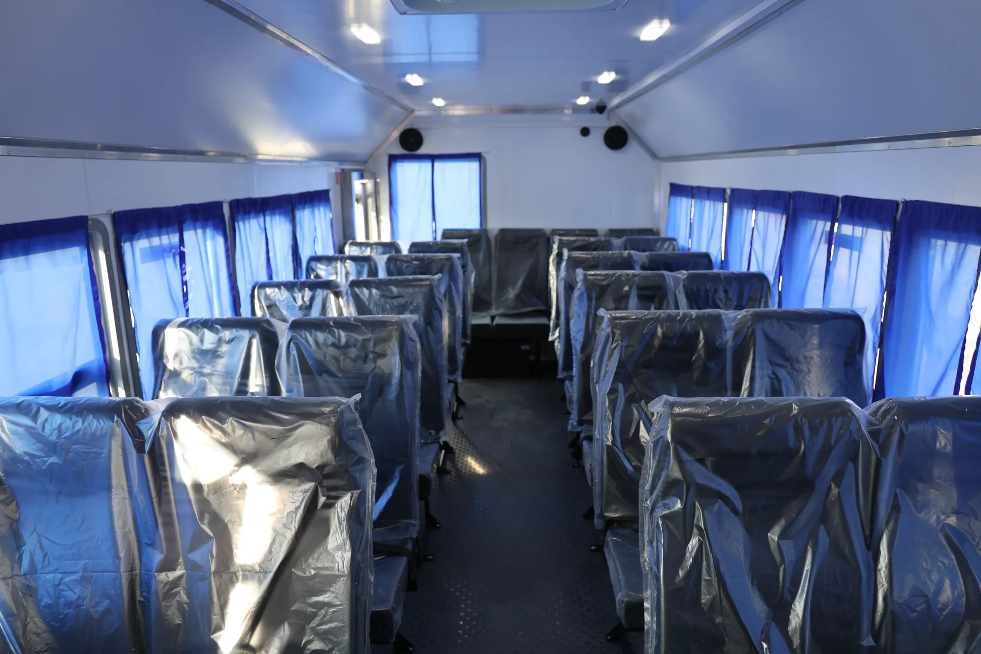 Вахтовый автобус на газовом шасси Урал 4320-18, 26 мест 2