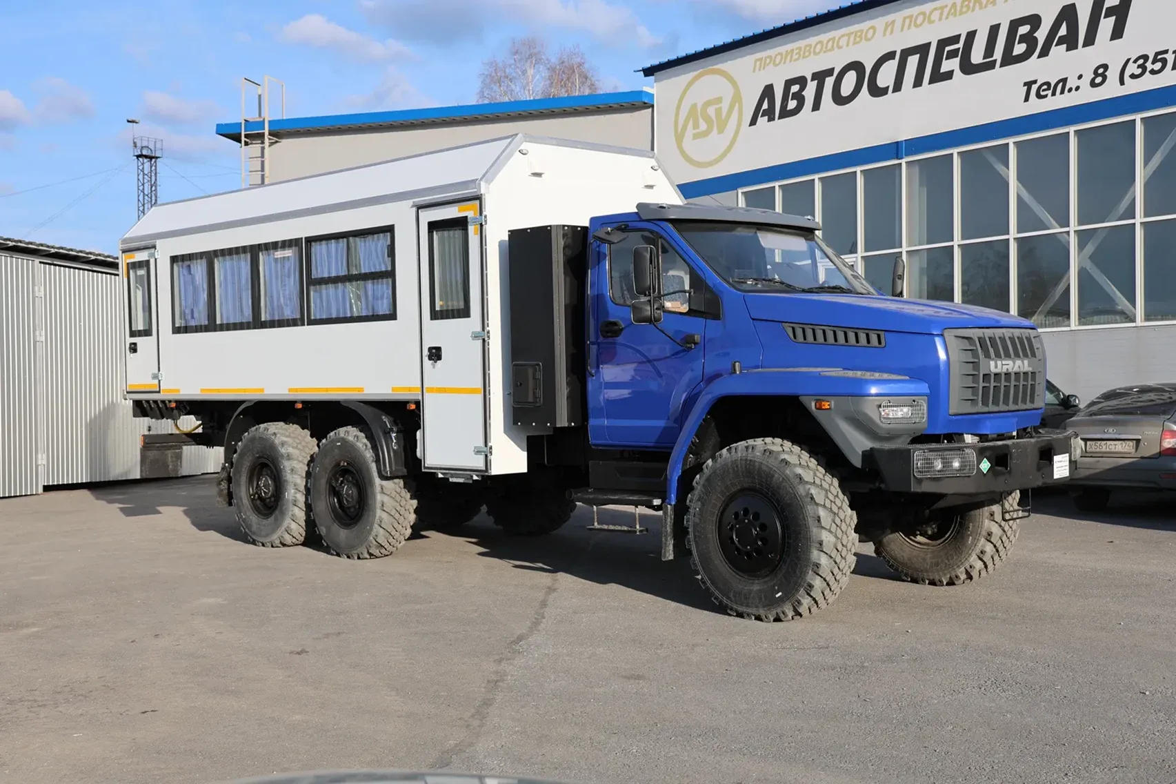 Вахтовый автобус на газовом шасси Урал 4320-18, 26 мест 0