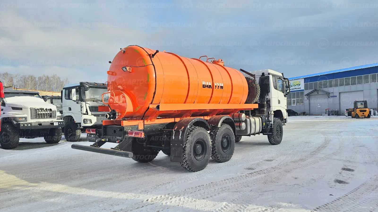 Автоцистерна вакуумная МВ-15 на шасси SHACMAN SX32586V385 6Х6 2
