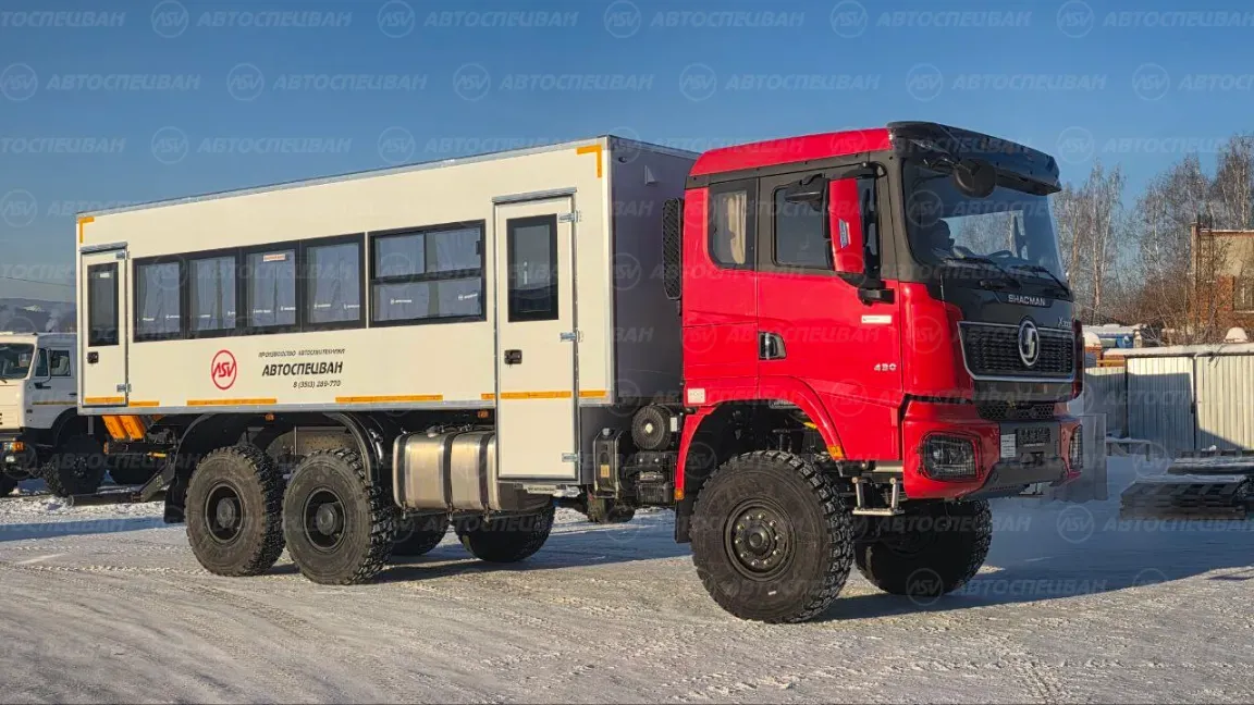 Вахтовый автобус Shacman X3000, 28 мест 0