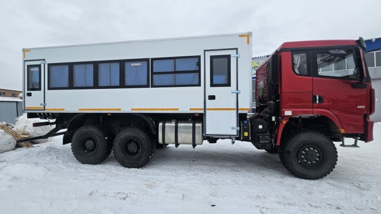 Вахтовый автобус Shacman X3000, 28 мест 3