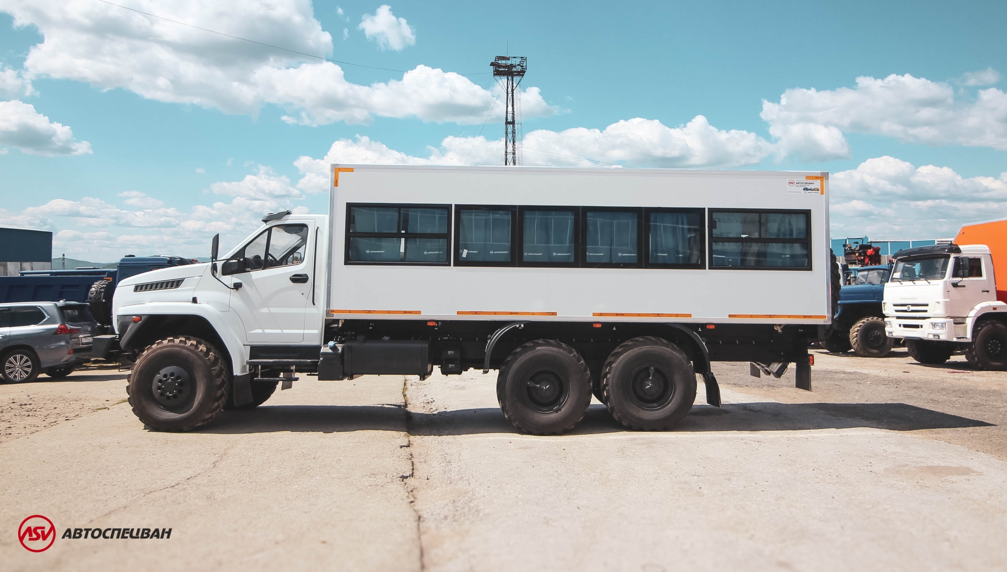 Вахтовый автобус Урал NEXT 4320-6952-72 (Е5) Г38, 28 мест 2